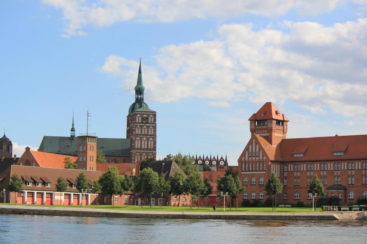 Hotel Kurhaus Devin Stralsund Exterior foto